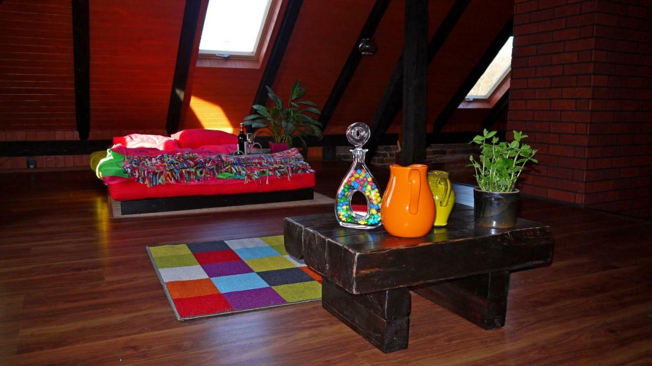 Old Attic House Apartment Polakowice Exterior photo