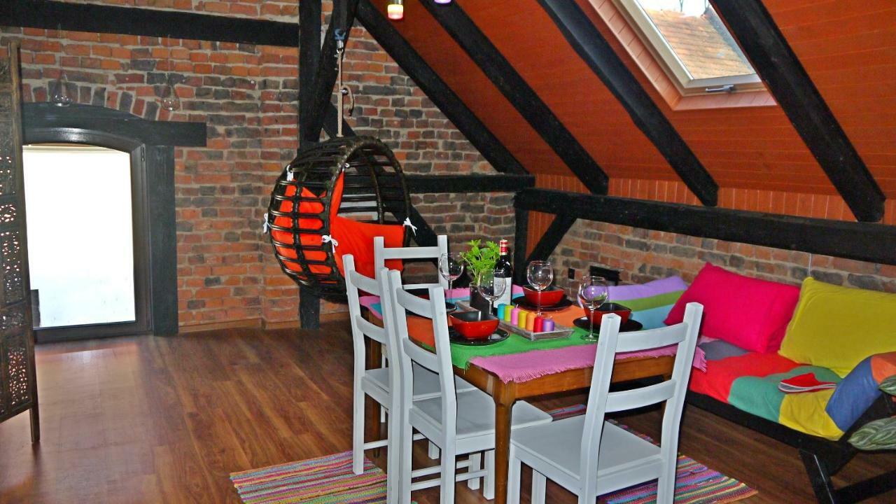 Old Attic House Apartment Polakowice Exterior photo