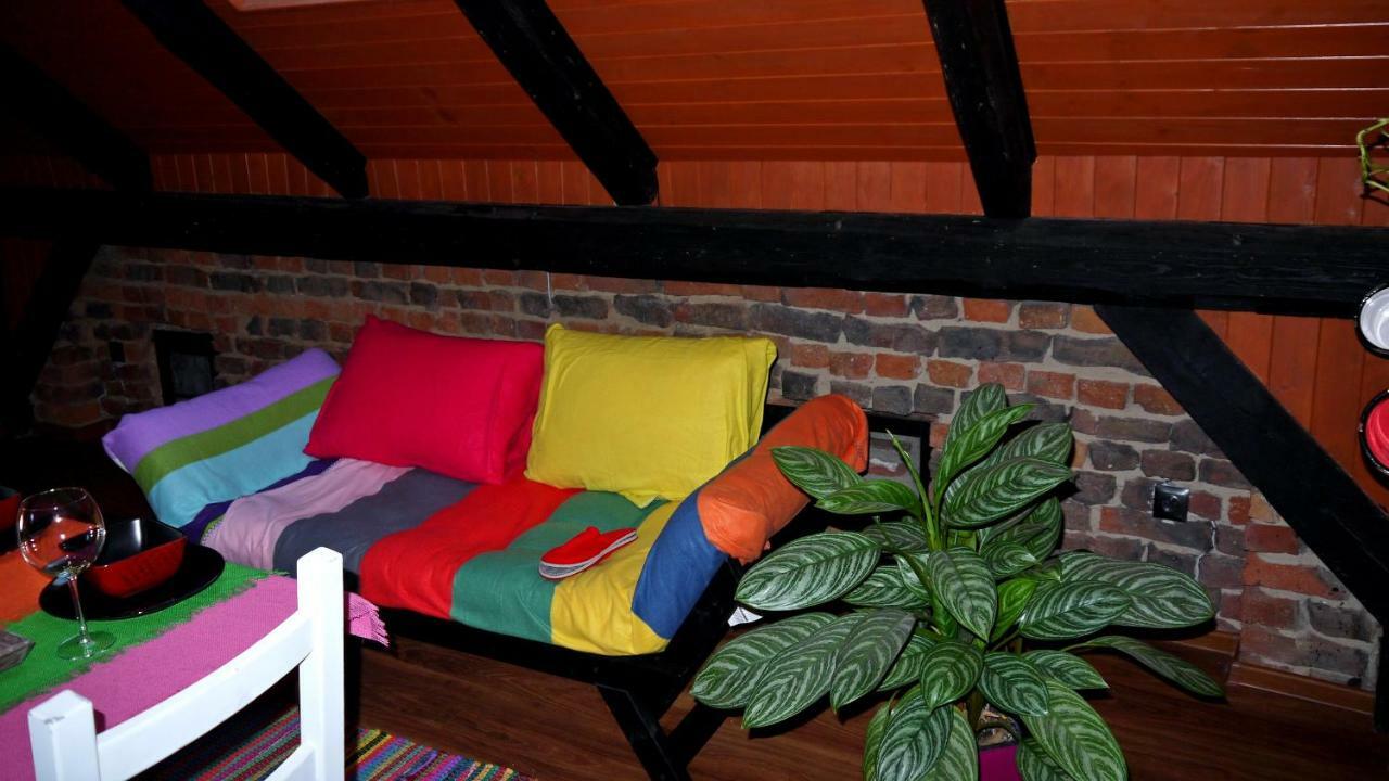 Old Attic House Apartment Polakowice Exterior photo