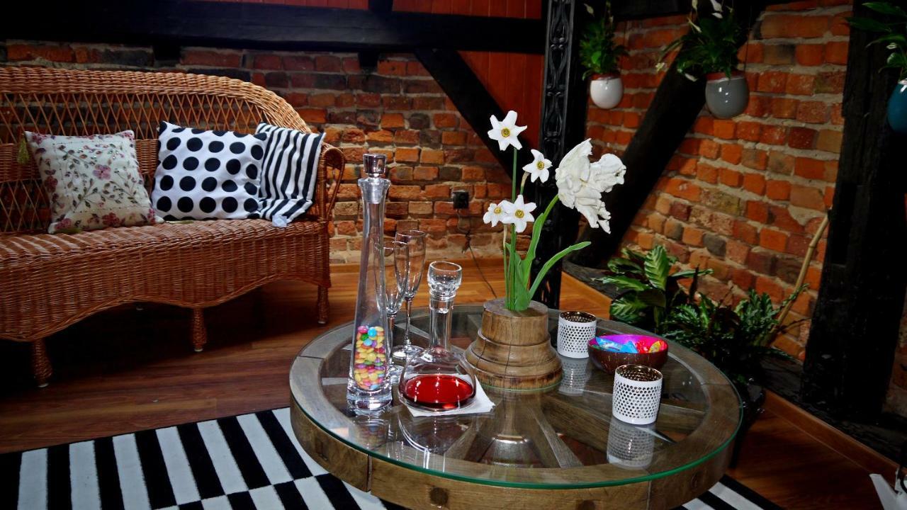Old Attic House Apartment Polakowice Exterior photo